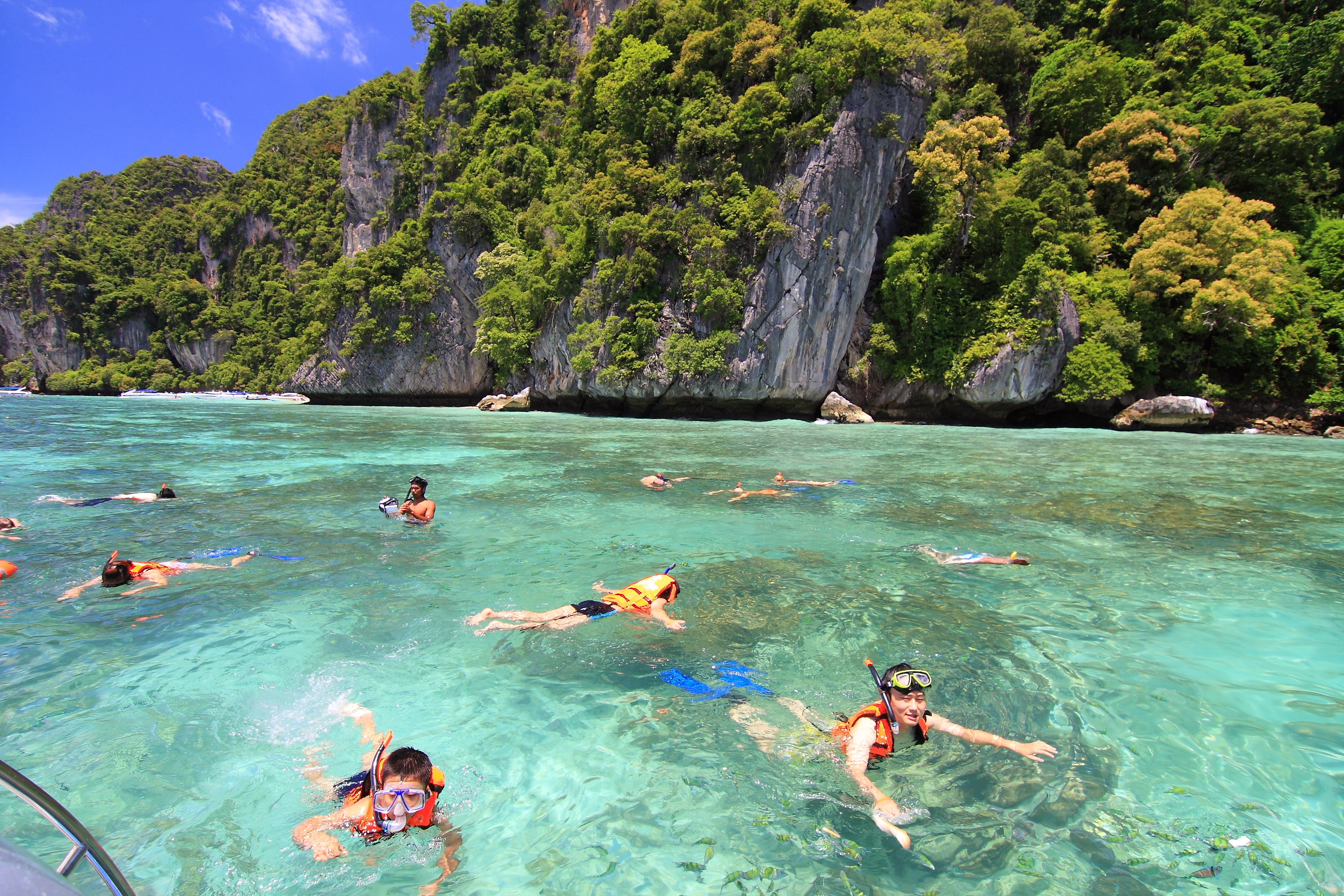 Phi Phi & Bamboo Island by Speed Boat