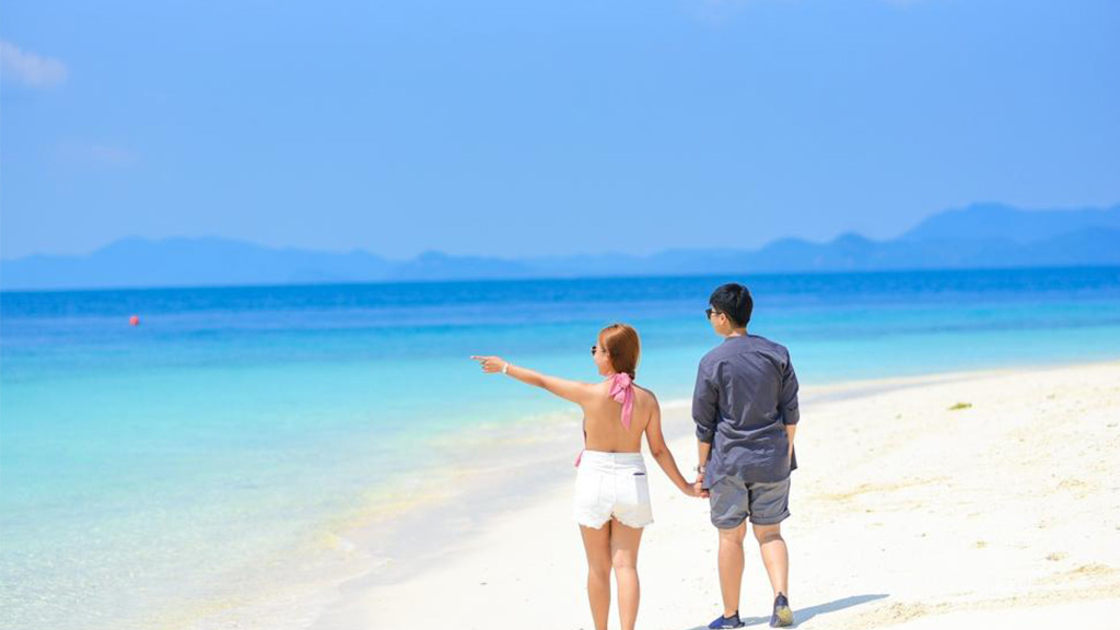 Khai Island Tour by speed boat half day