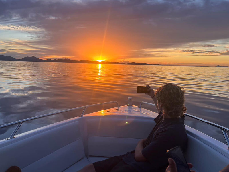 Phi Phi Sunrise Tour by Speed Boat