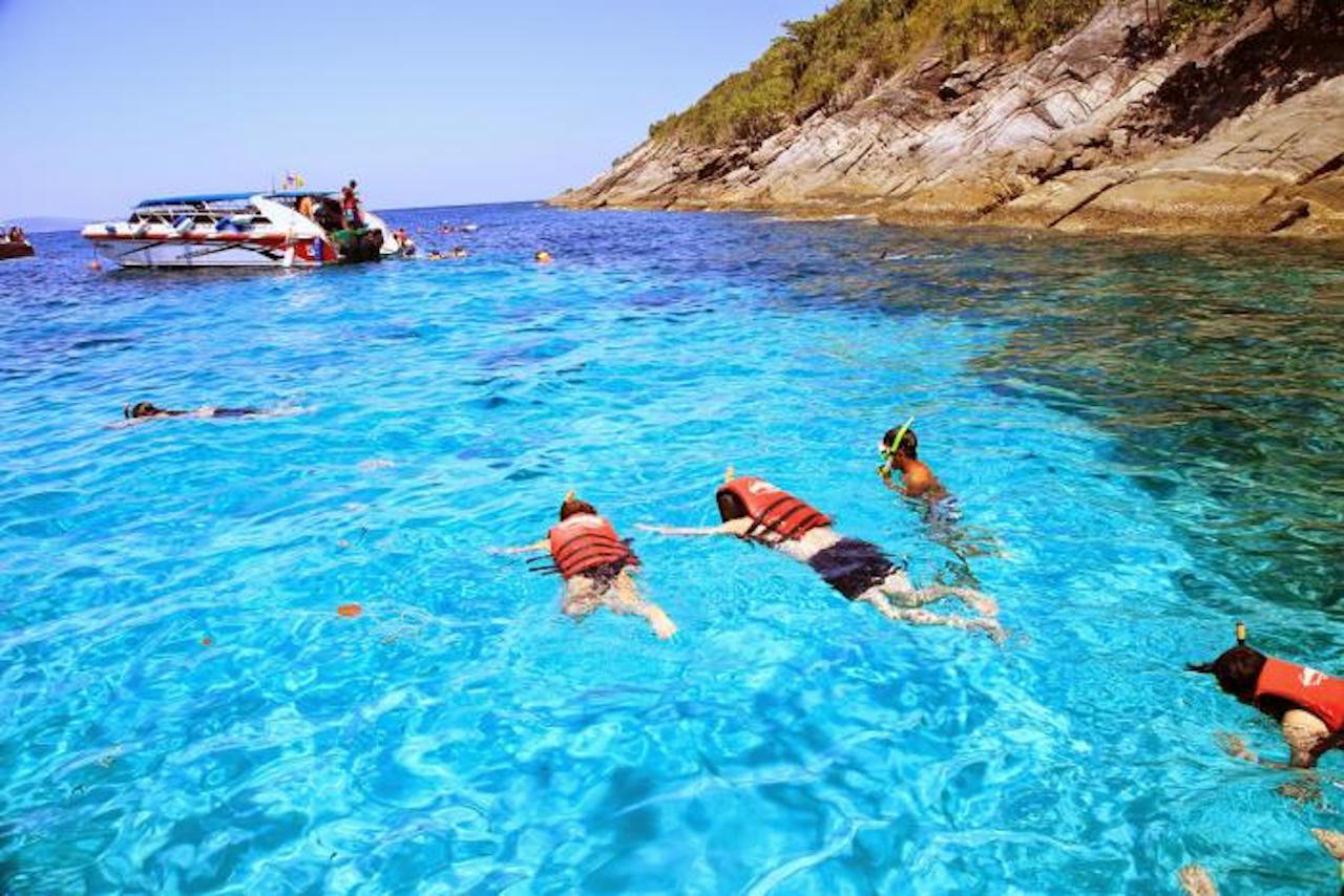 Coral Island Tour by speed boat