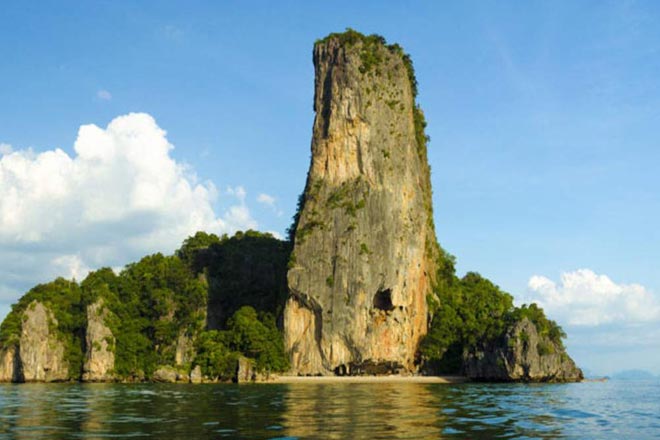 Phang Nga Bay by Big Boat James Bond Island