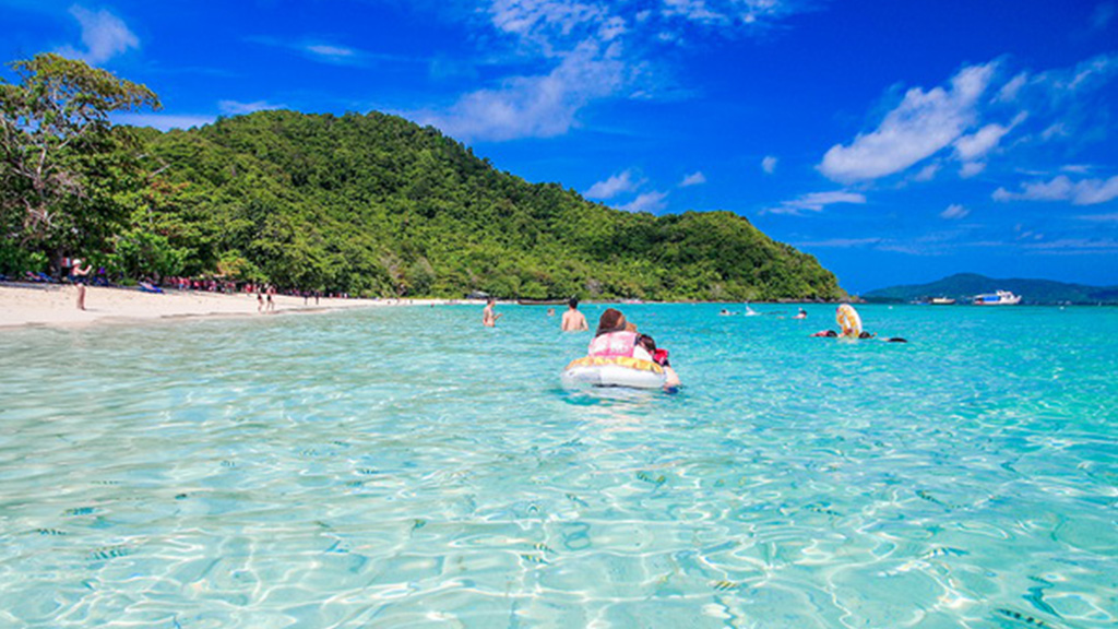 Coral Island half day tour by catamaran