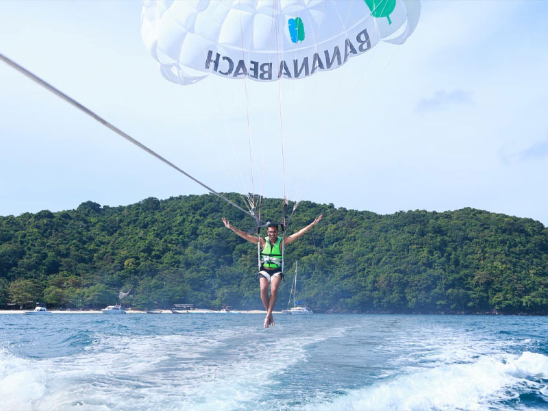 Banana Beach Tour by Speedboat