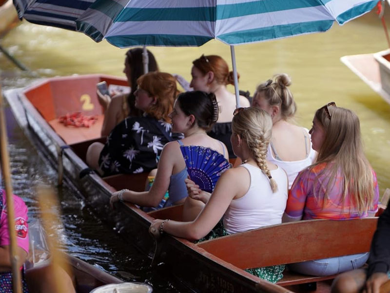 Maeklong Railway Market, Floating Market and Ayutthaya Tour