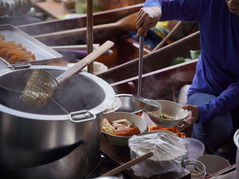 Maeklong Railway Market, Floating Market and Ayutthaya Tour