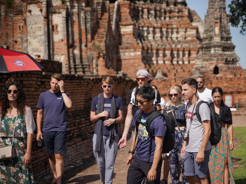 Maeklong Railway Market, Floating Market and Ayutthaya Tour