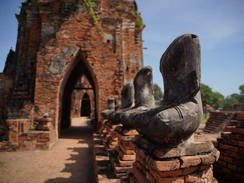 Maeklong Railway Market, Floating Market and Ayutthaya Tour