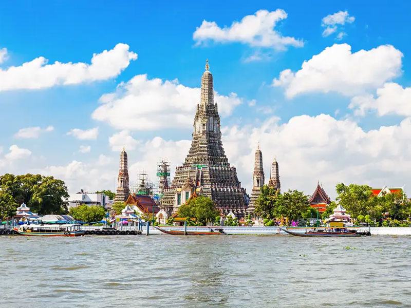 Bangkok Serenity Walk: Grand Palace to Wat Arun