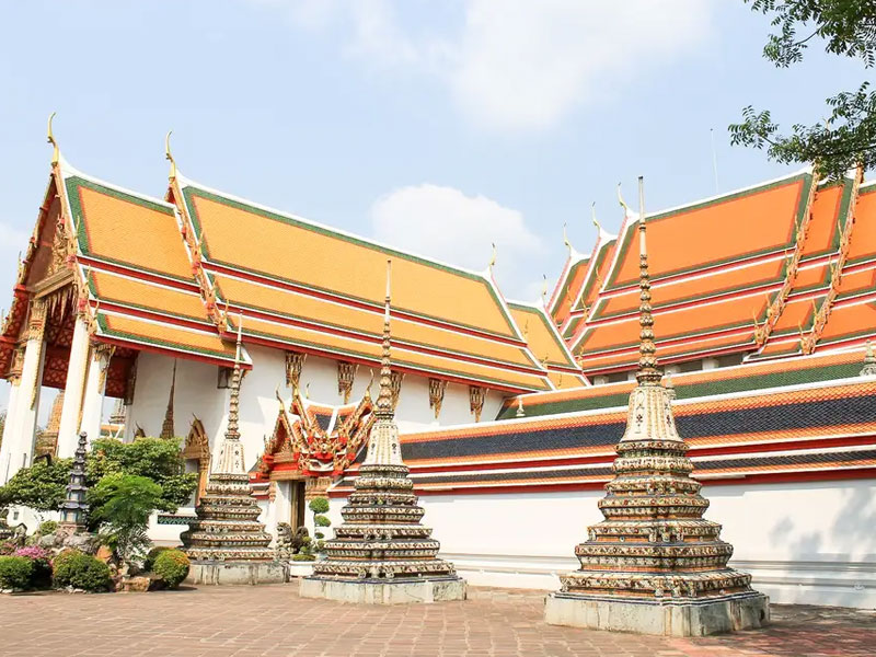 Bangkok Serenity Walk: Grand Palace to Wat Arun
