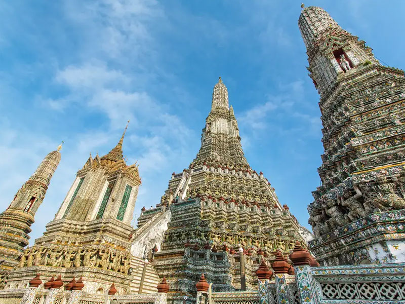 Bangkok Serenity Walk: Grand Palace to Wat Arun