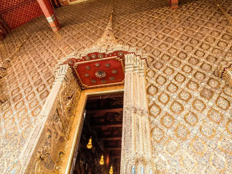 Bangkok Serenity Walk: Grand Palace to Wat Arun