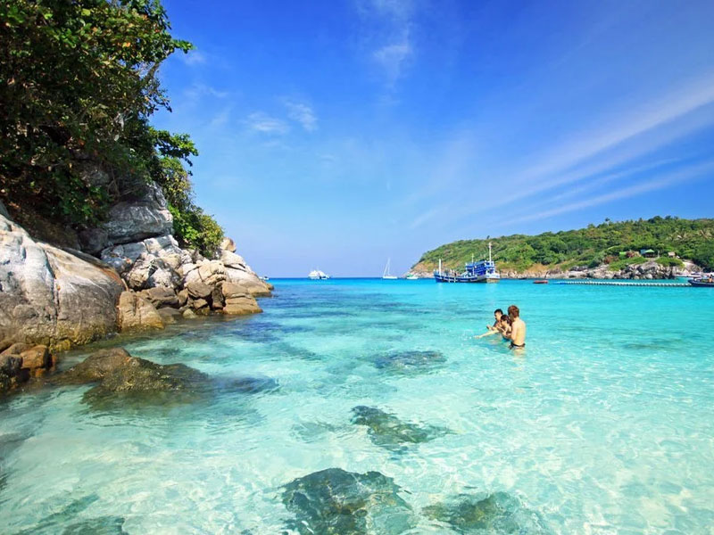 Private charter to Coral & Raya Islands