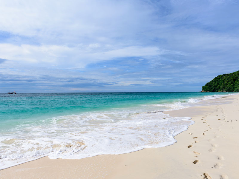 Private charter to Khai Islands & Rang Yai Islands