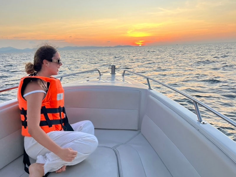 Private Charter to Coral Island