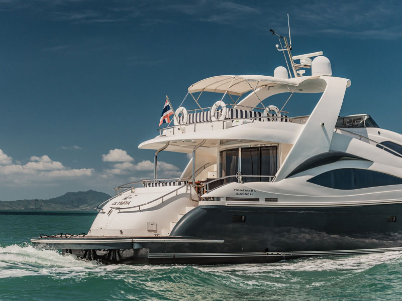 Private Tour by Modern Flybridge Yacht