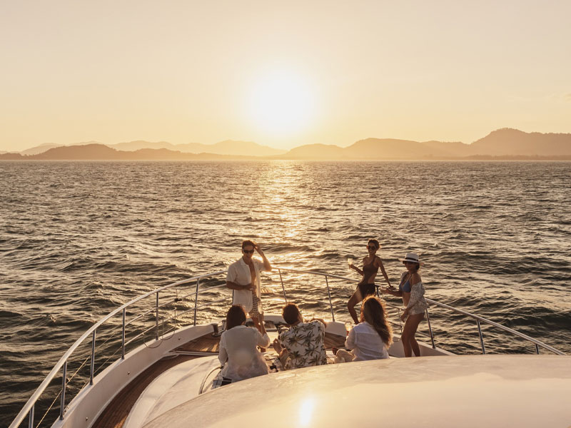 Private Tour by Modern Flybridge Yacht